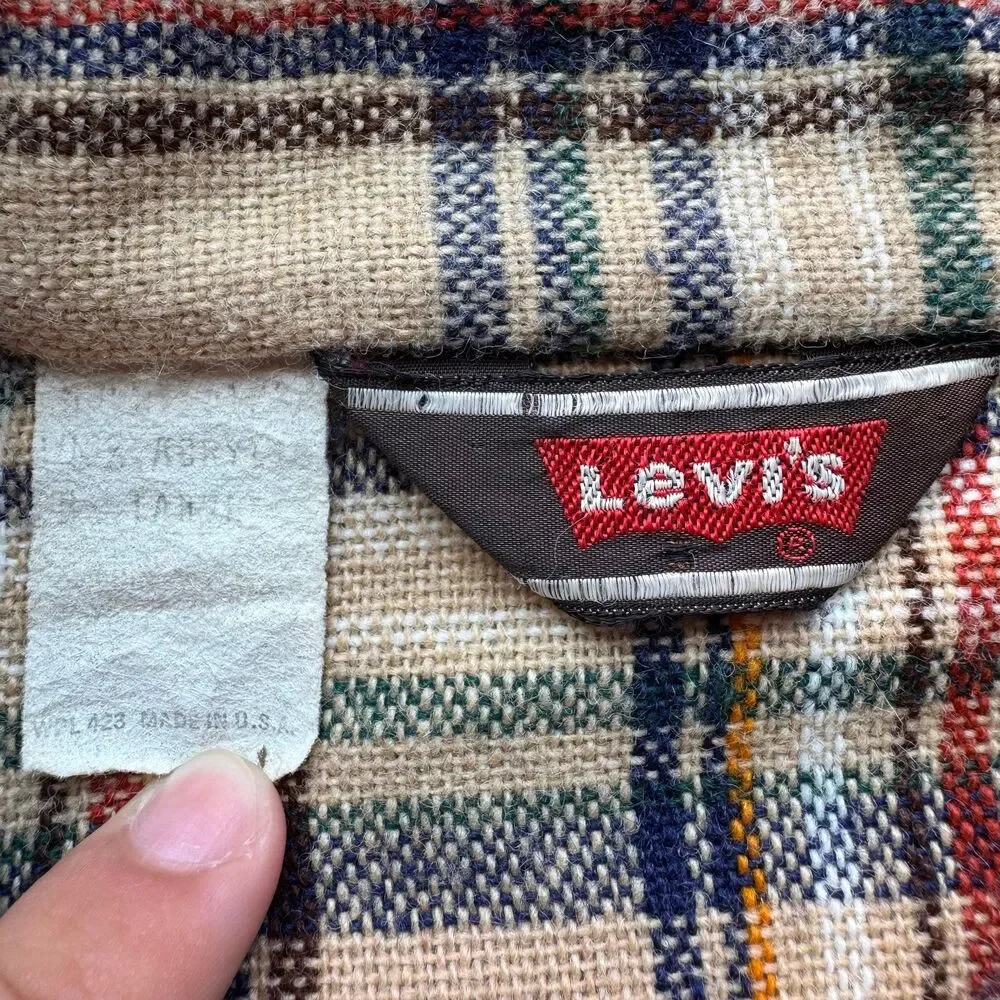 Vintage 70s Made In USA Levi’s Multicolor Plaid Flannel Button Front Shirt